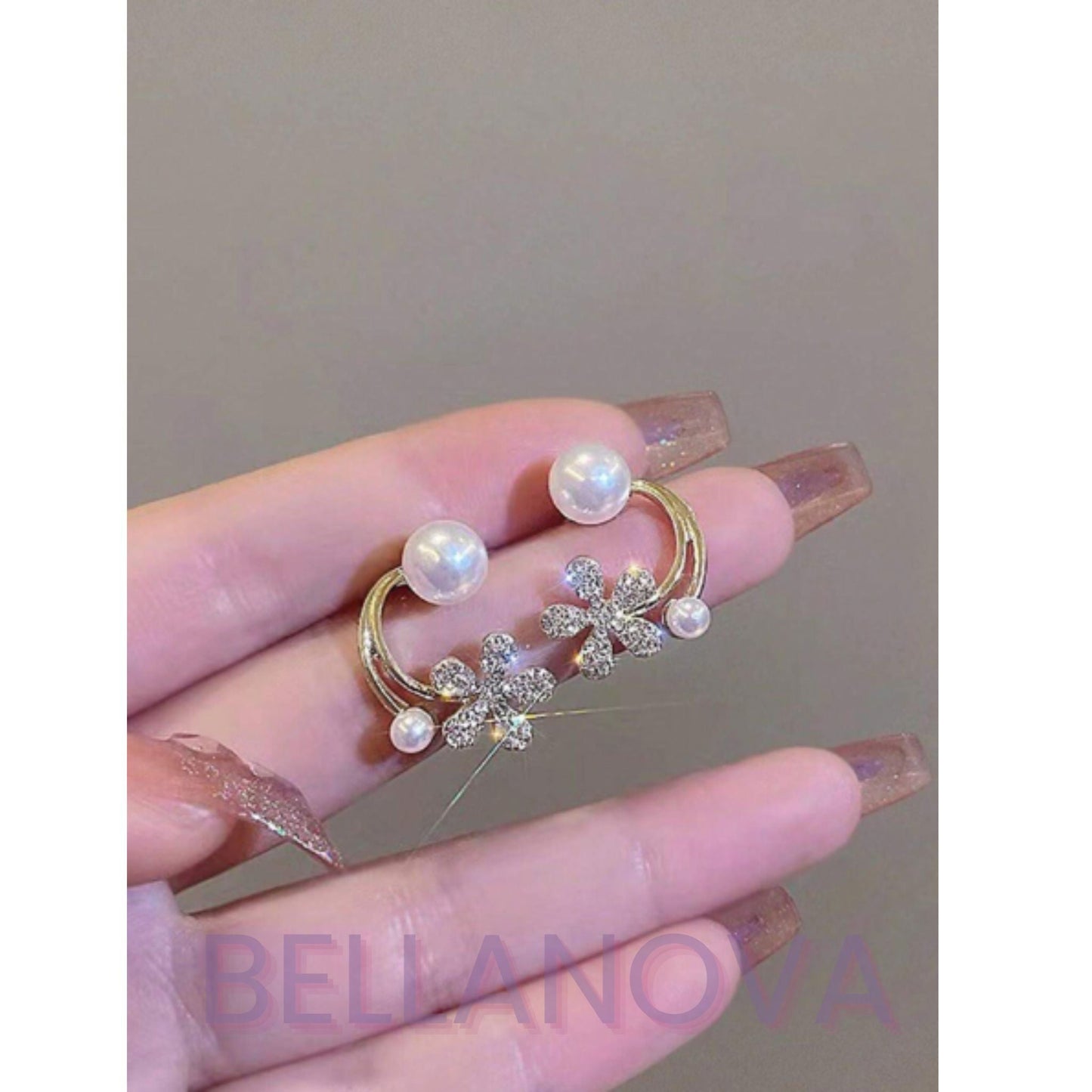 Brincos 2 em 1 Flores e Pérolas™ - Folheado a Ouro 18k + FRETE GRÁTIS