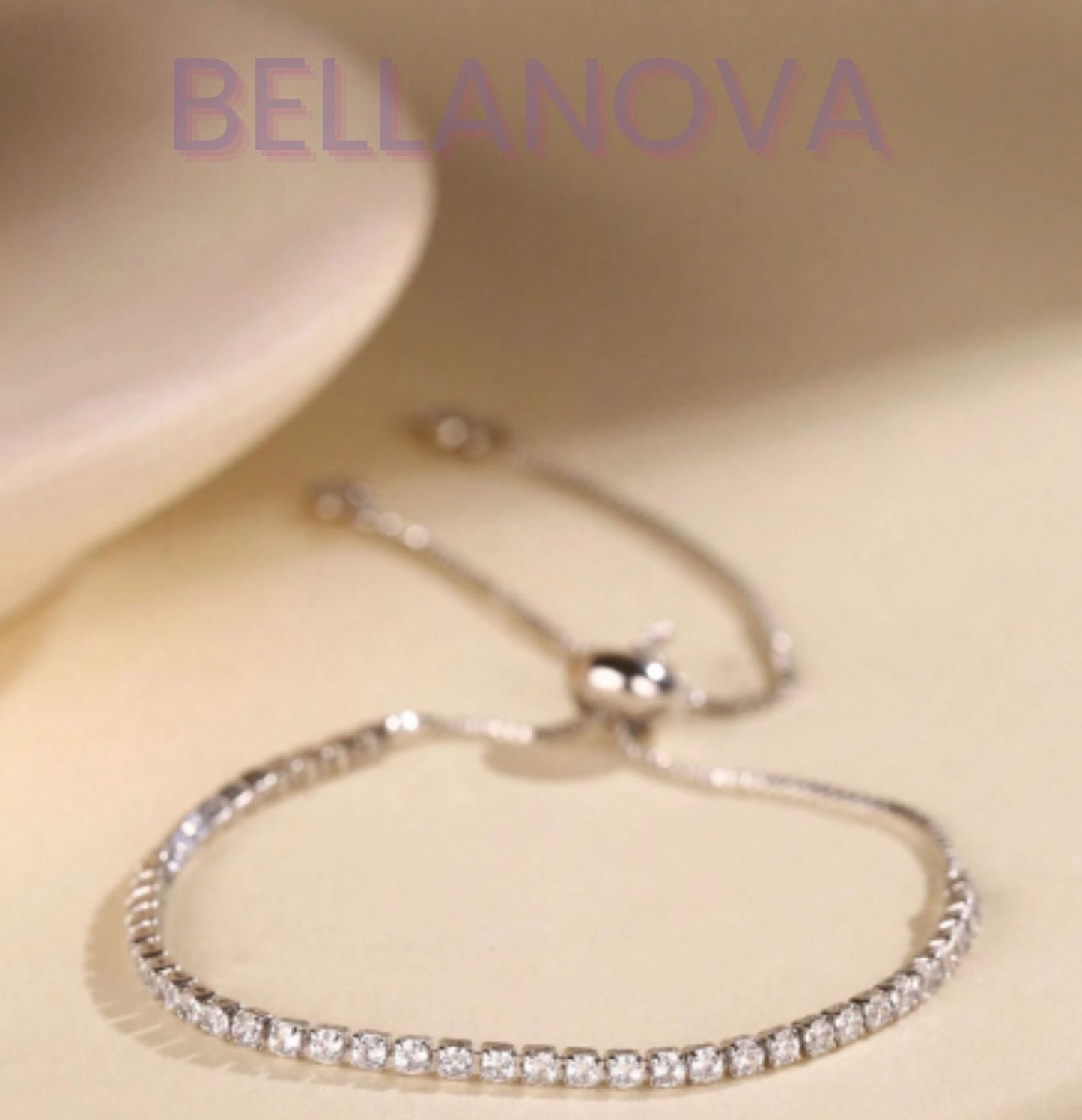 OLIVIA PADANO X BELLA NOVA | Pulseira Regulável Swarovski - Folheado a Ouro 24k+ FRETE GRÁTIS